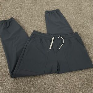 Vuori workout joggers